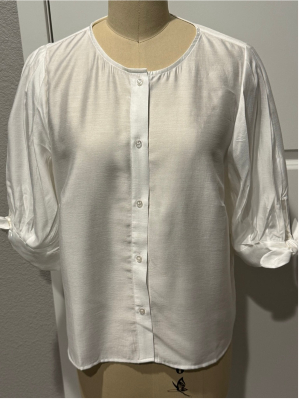 Women's H&M White Blouse button front round neck with Tie Sleeves, Size L